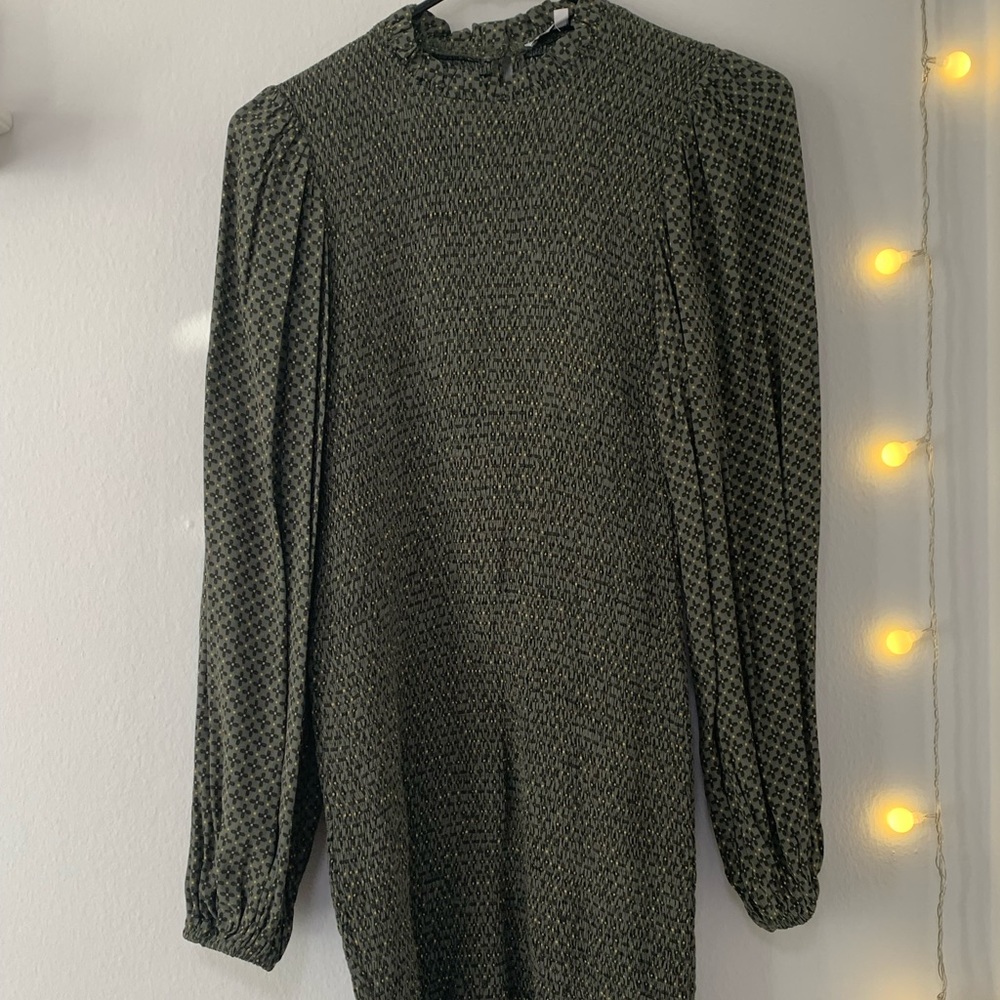 Dress - Picture 5 of 5